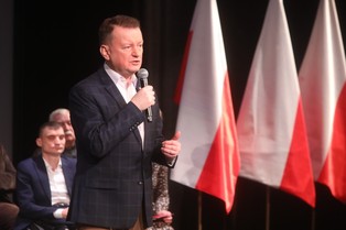 Błaszczak o nowym rządzie: Chcą nam narzucić walutę euro