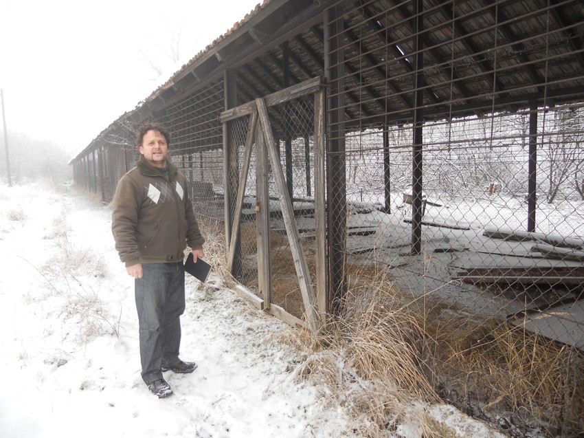 Komadi teški i po 15 kilograma za lopove nisu teški: Skladište nije razvaljeno