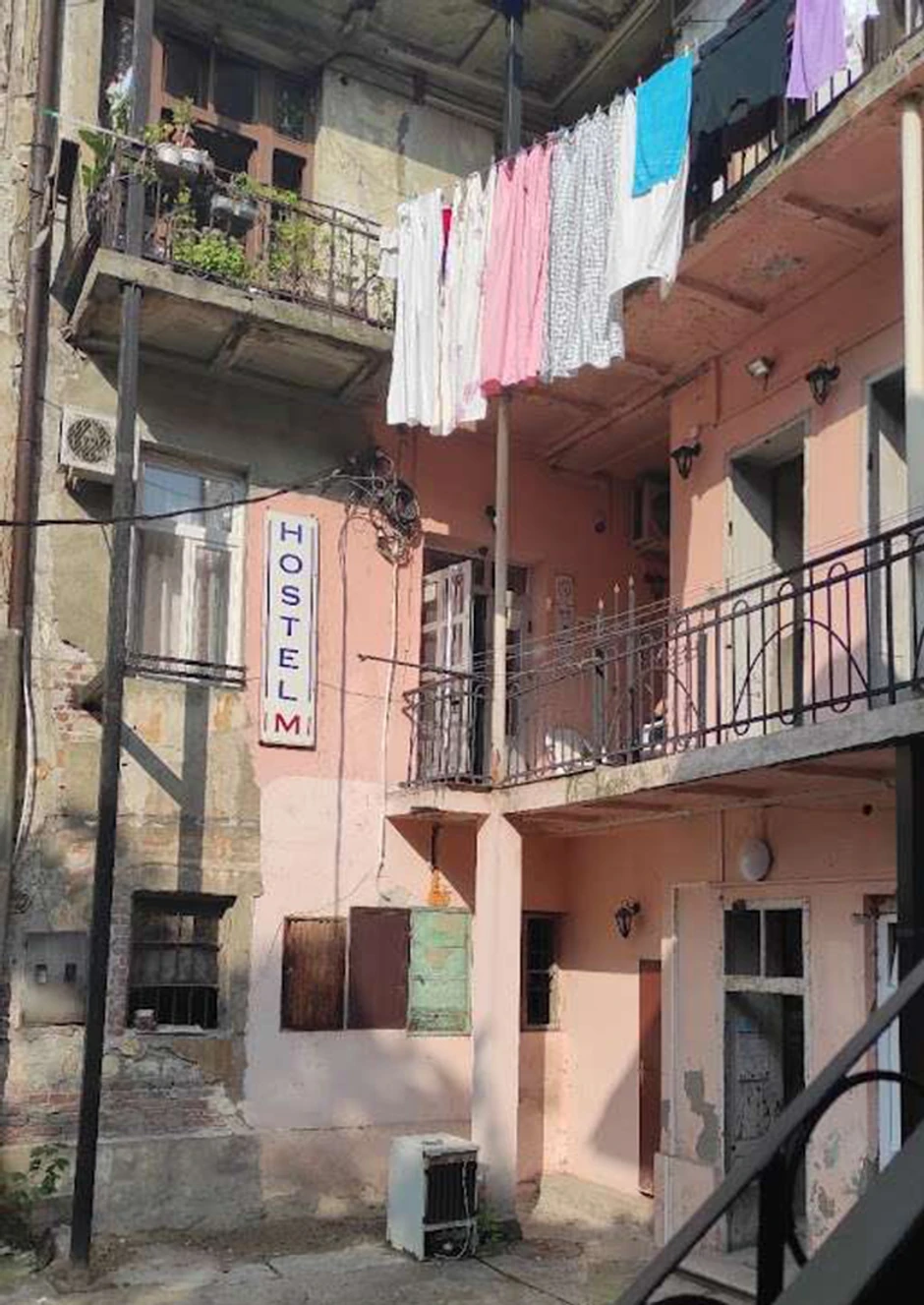 Pronađeno telo stranog državljanina u hostelu u centru Beograda