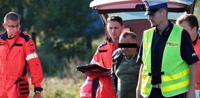 Pijany motocyklista uderzył w busa i uciekł do lasu