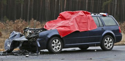 Śmiertelny wypadek. Autem jechała rodzina z dzieckiem