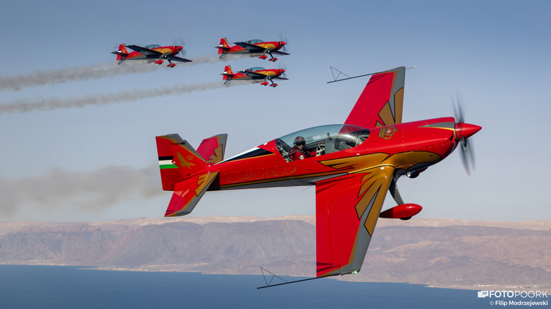 Royal Jordanian Falcons w akcji nad Jordanią