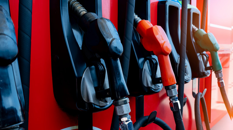 Akár 20 forinttal is csökkenhet a hazai benzin literenkénti ára /illusztráció: Northfoto