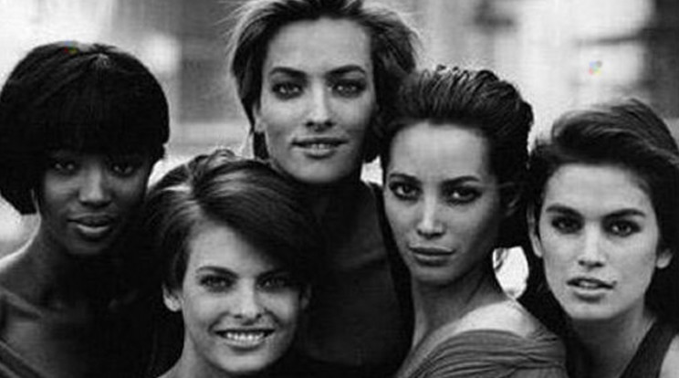 Linda Evangelista (balra lent) klasszikus Vogue címlapján Naomi Campbellel, Tatjana Patitzal, Cindy Crawforddal, és Christy Turlingtonnal / Fotó: Northfoto