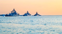 bruksela przedłuża misję na morzu czerwonym. miliony euro na ochronę żeglugi handlowej