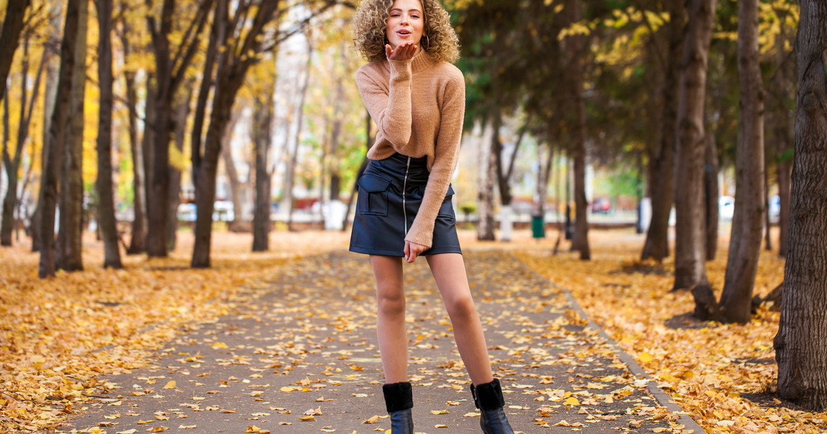 Najmodniejsze spódnice na jesień 2021 - Moda
