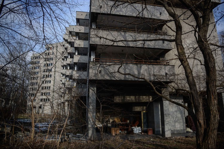 BUDYNKI, ZA KTÓRE ROSJA NIE PŁACI CZYNSZU: Warszawa, ul. Sobieskiego 100