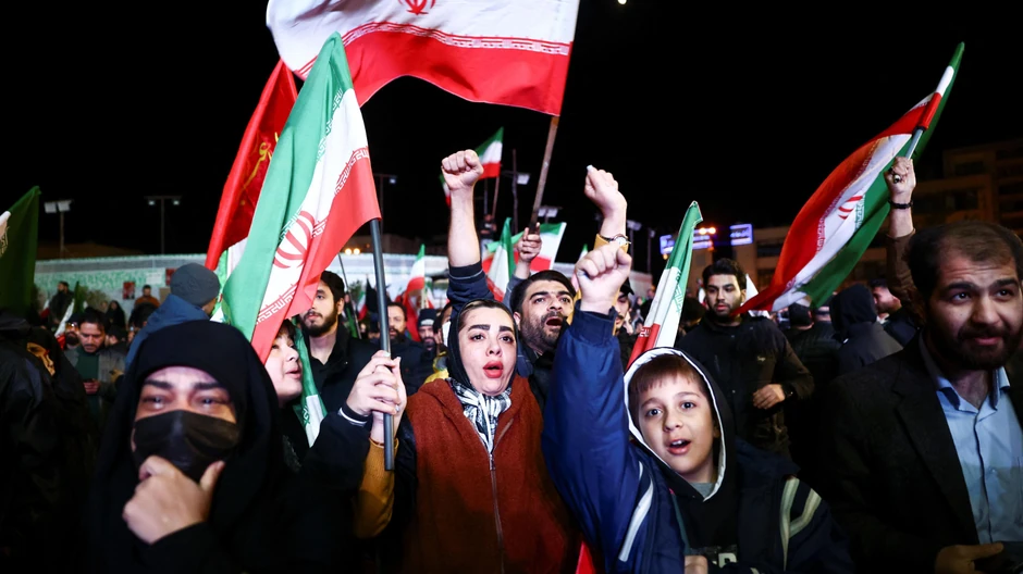 Neki Iranci su izašli na ulice Teherana posle objave o primirju | Foto: Majid Asgaripour/WANA/Reuters