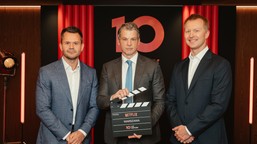 netflix jest w polsce od 10 lat. włożył 3 miliardy w polską gospodarkę