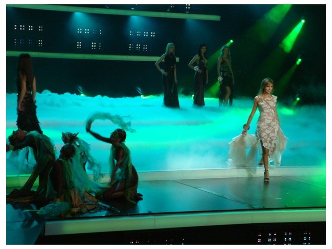 Agnieszka Popielewicz podczas wyborów Miss Polski 2005