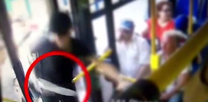 Brutalny atak w krakowskim autobusie. Wszystko nagrała kamera