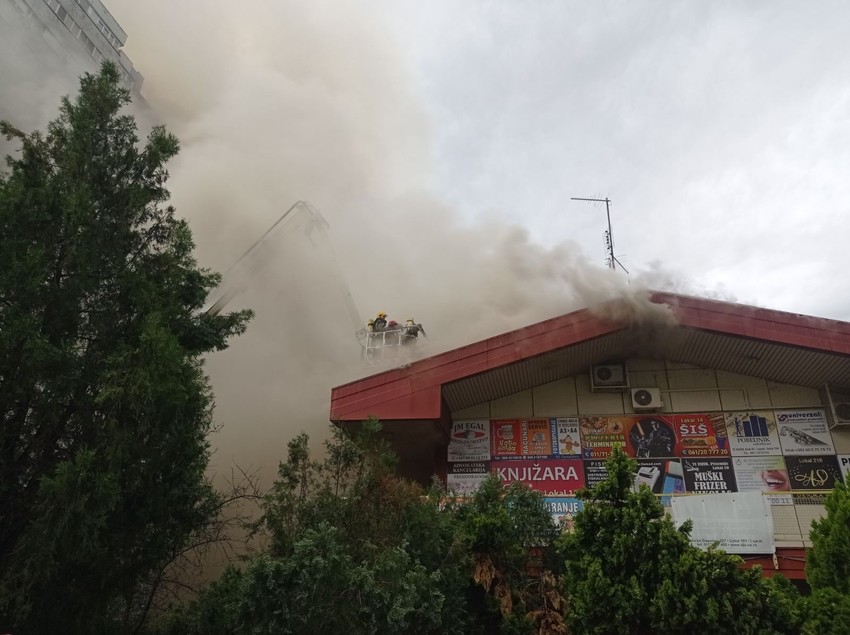 Ogroman požar na Novom Beogradu