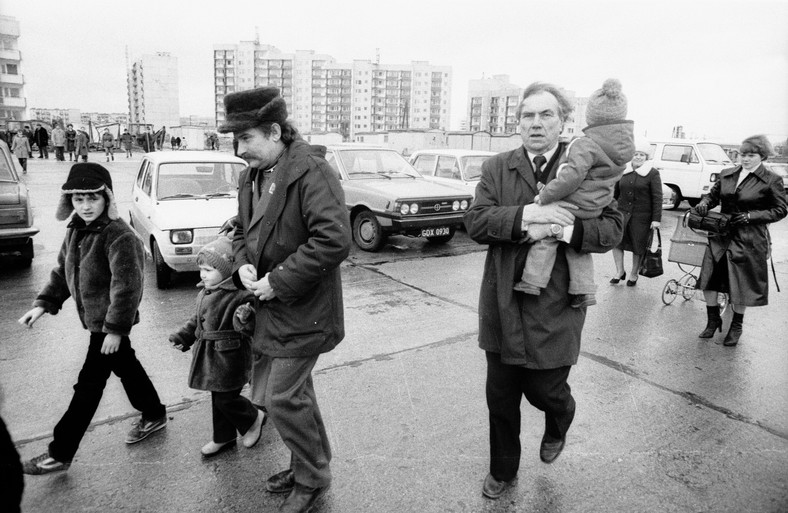 Gdańsk, 1980 r. Lech Wałęsa z synami: Jarosławem i Bogdanem