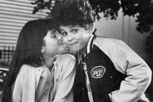 Danica McKellar i Fred Savage w serialu 'Cudowne lata'