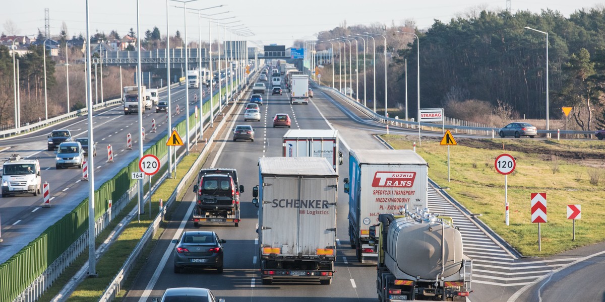 Zmiany w opłatach za korzystanie z głównych dróg w Czechach, to część planu oszczędnościowego tamtejszego rządu.