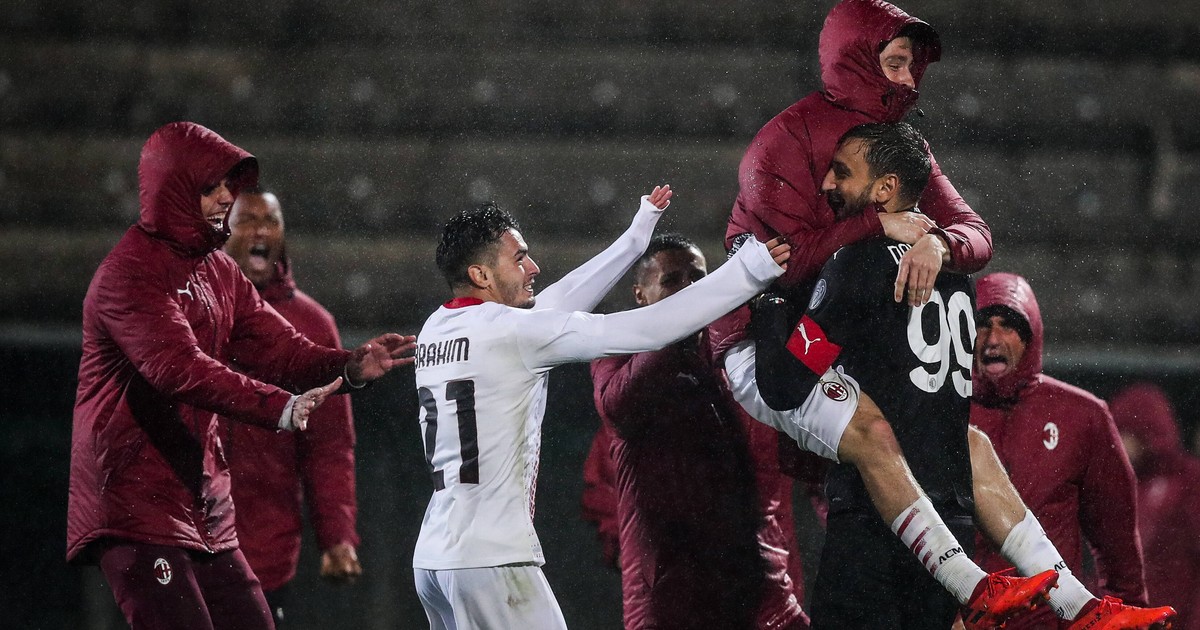 Liga Europy, AC Milan gra dalej po serii rzutów karnych, Paweł Kieszek