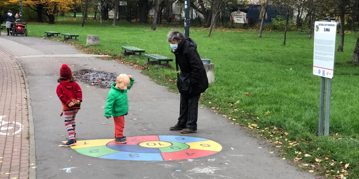 Gry podwórkowe w Parku im. Edwarda Szymańskiego