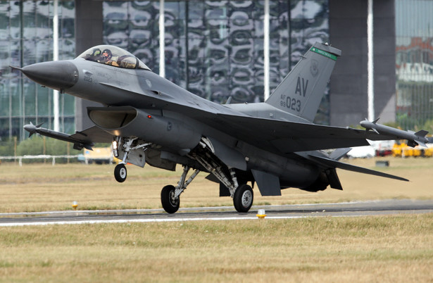 Startujący F-16