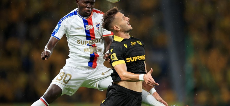 Kuriozalny samobój w derbach Górnego Śląska. Górnik Zabrze rozgromił GKS Katowice