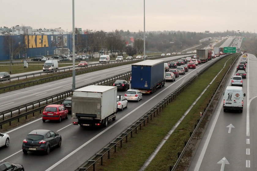 Paraliż obwodnicy w Trójmieście. Wszystko przez ciężarówkę z kurczakami