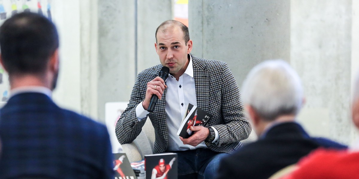 Zbigniew Bródka chwilę przed Wielkanocą powitał na świecie trzecią córkę.