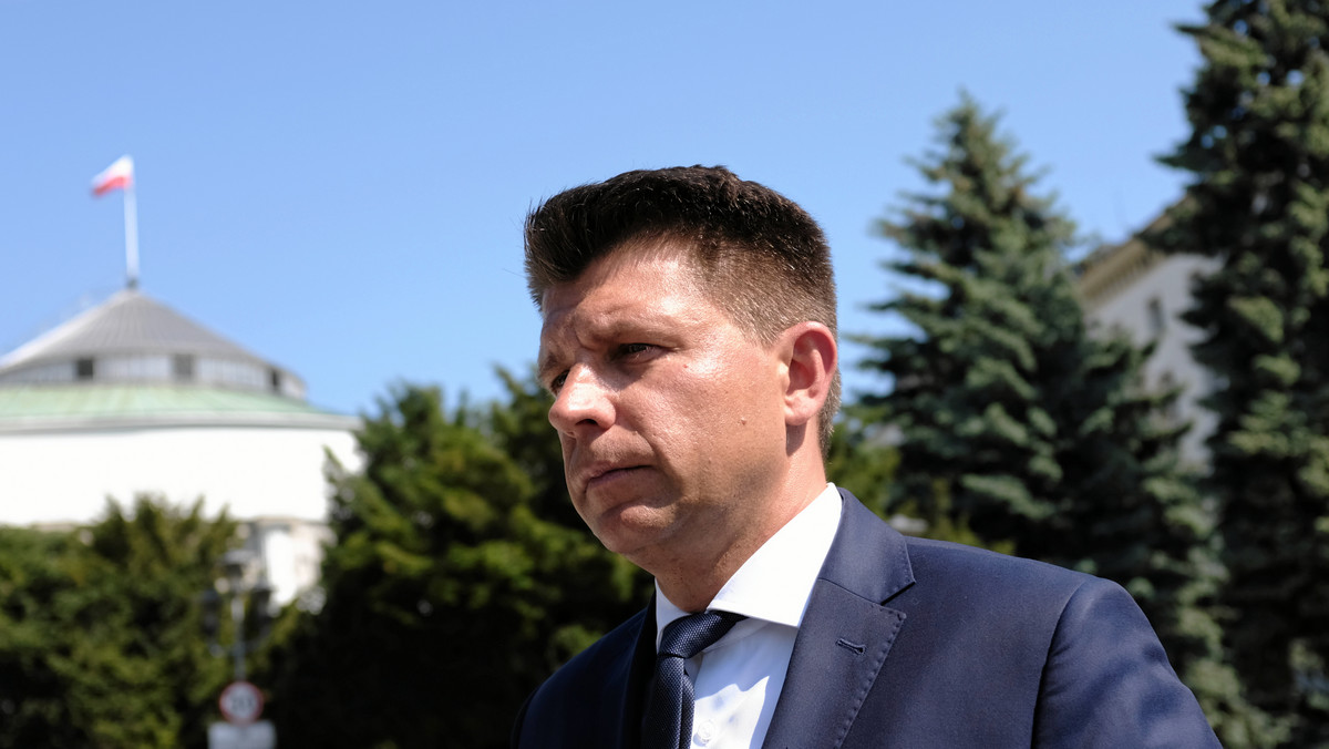 Ryszard Petru ogłosił na swoim Facebooku konkurs. Aby wziąć w nim udział należy opisać swoje sposoby na uczenie dzieci oszczędzania. Do wygrania pięć książek "Zaskórniaki".