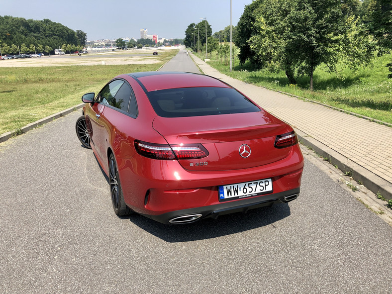 Mercedes E 300 Coupe