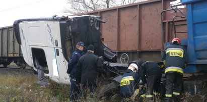 TIR wjechał w pociąg!