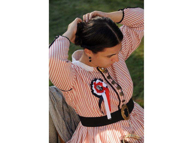 A tymczasem w obozie... Trzeba poprawić zmierzwioną wiatrem fryzurę