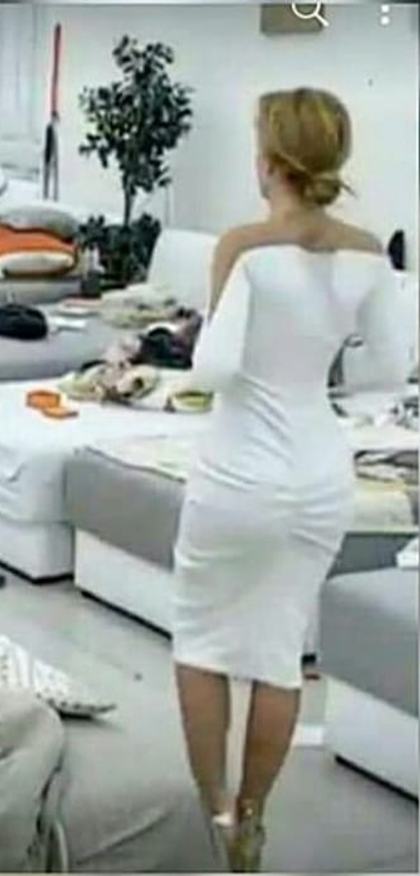 Kija Kockar u Cecinoj haljini