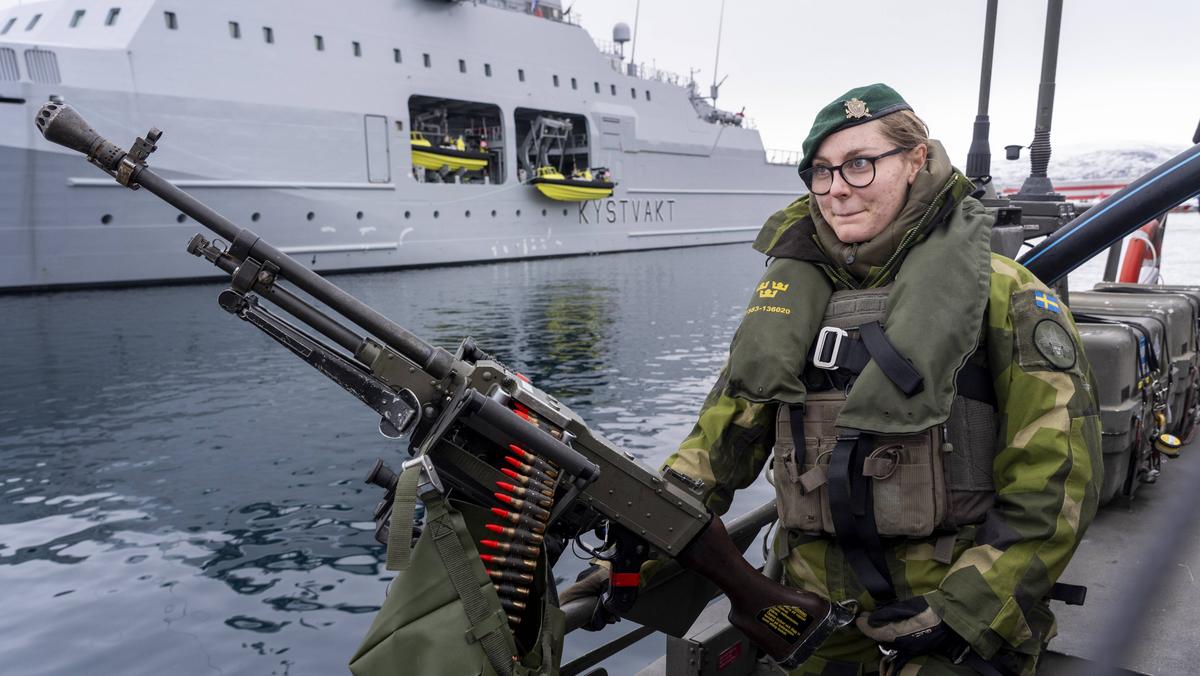 Szwedzka żołnierka podczas ćwiczeń Nordic Response w marcu 2024 r.