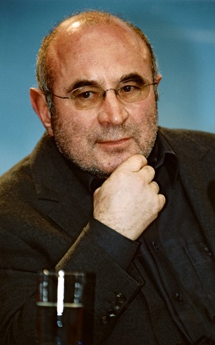 Bob Hoskins