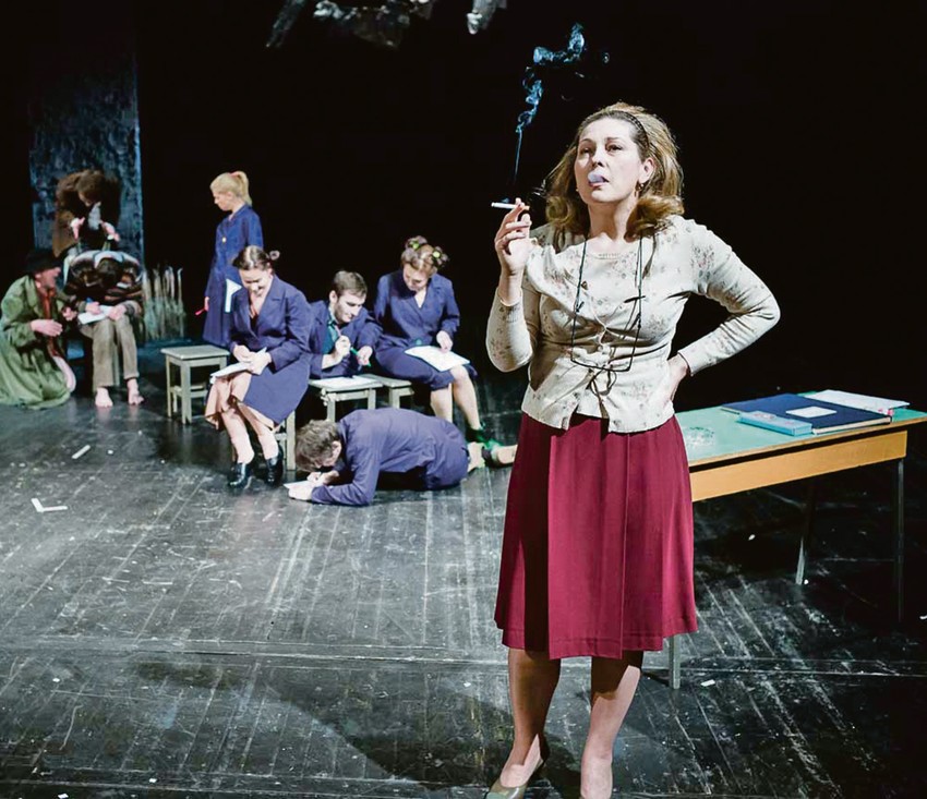 Predstava "Črna mati zemla"