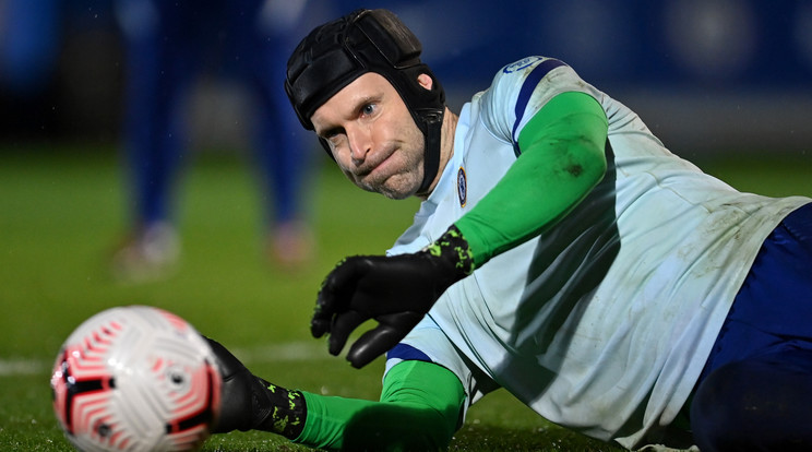 Harmincnyolc évesen visszatért a futballpályára Petr Cech / Fotó: Getty Images