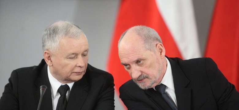 "Skype'owy" atak na konferencję Macierewicza. Dzwonił "Władimir Putin"