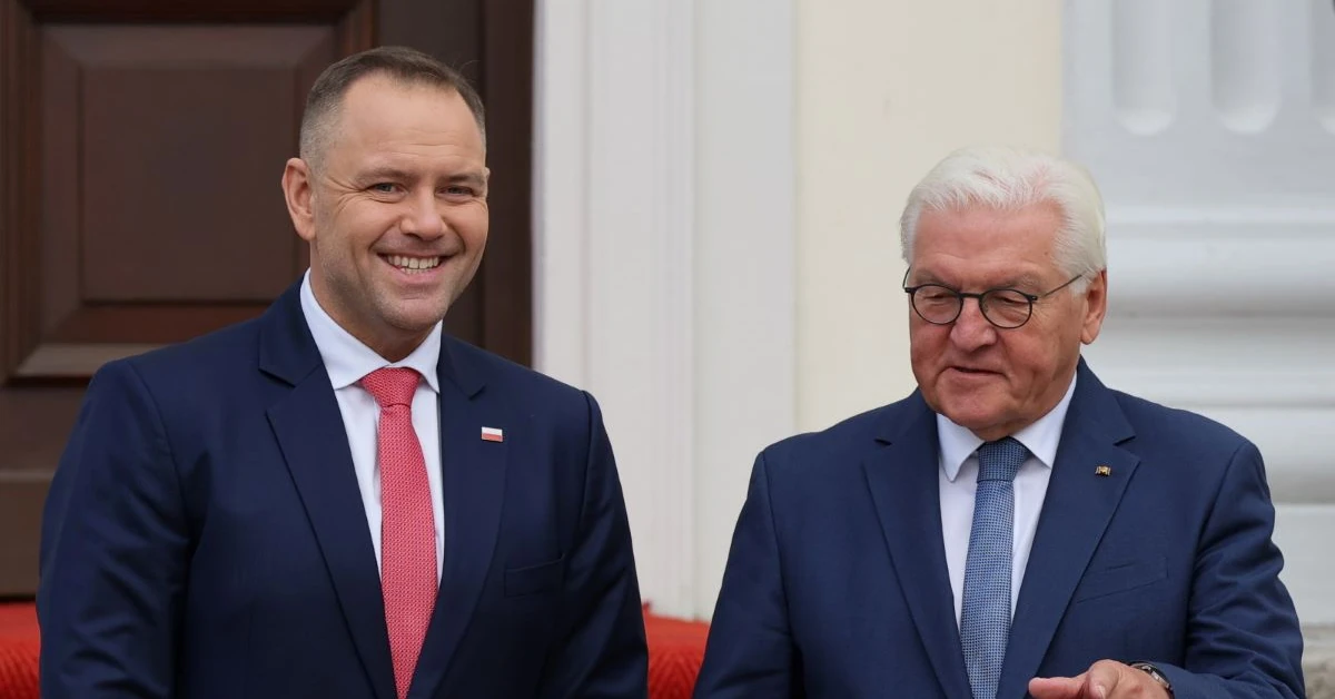 Nawrocki przyleciał do Berlina na spotkanie ze Steinmeierem. "Na uzyskanie reparacji Polska praktycznie nie ma szans"