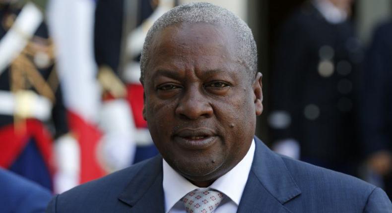 President John Dramani Mahama of Ghana talks to journalists following a meeting with French President Francois Hollande (not pictured) at the Elysee palace in Paris, France, September 27, 2016. REUTERS/Benoit Tessier