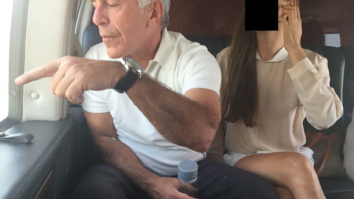 Džefri Epstajn imao vanbračnu decu, tinejdžerka tvrdi da joj je oteta beba posle porođaja