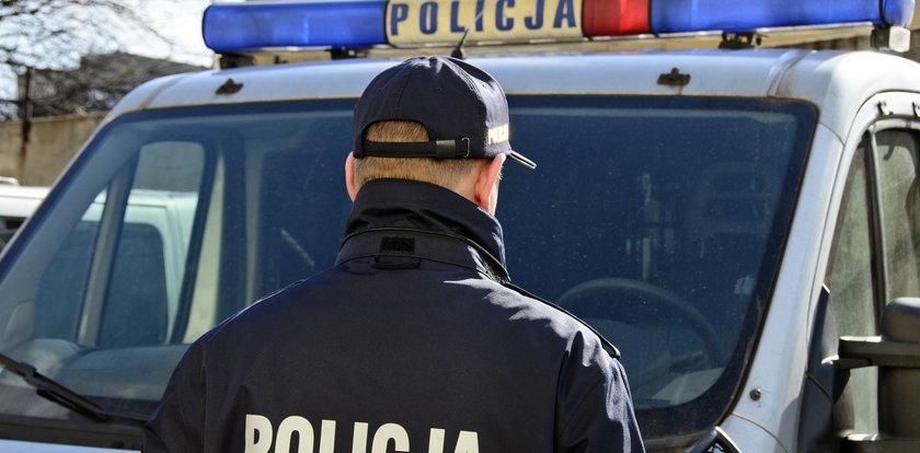 Krzyczał, że dziecko umiera. Pomogli policjanci