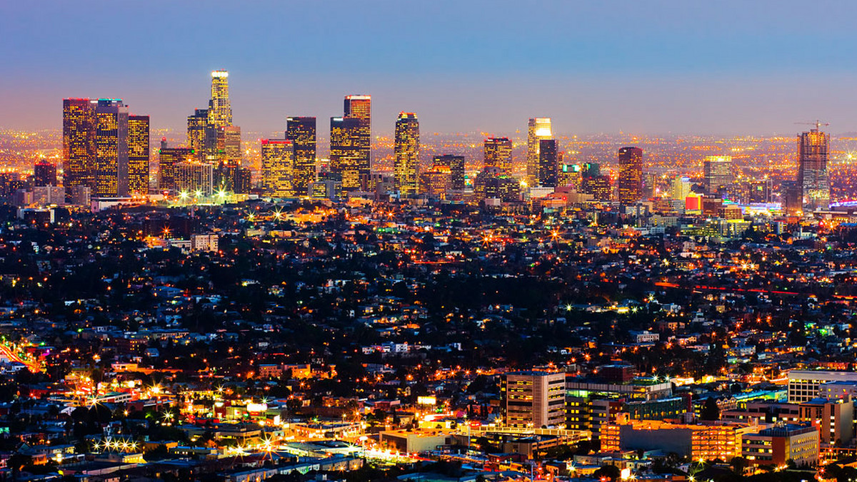 Los Angeles to kolejne miasto na mapie nowych połączeń LOT-u. Rejsy do "Miasta Aniołów" wystartują już 3 kwietnia i będą realizowane 4 razy w tygodniu. To pierwsze połączenie LOT-u z Warszawy na zachodnie wybrzeże Stanów Zjednoczonych. Bilety w atrakcyjnych cenach są już w sprzedaży.