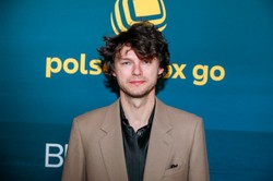 Mateusz Kościukiewicz o zarobkach aktorów: Żyją na głodowych pensjach