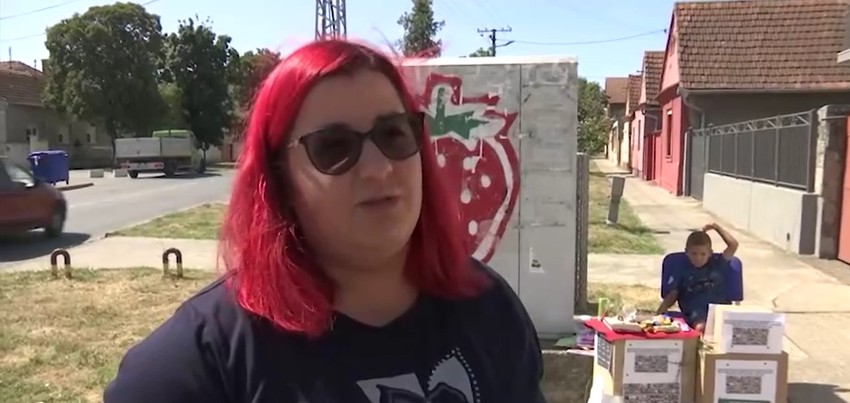  Jovana Jović, Nikolina majka