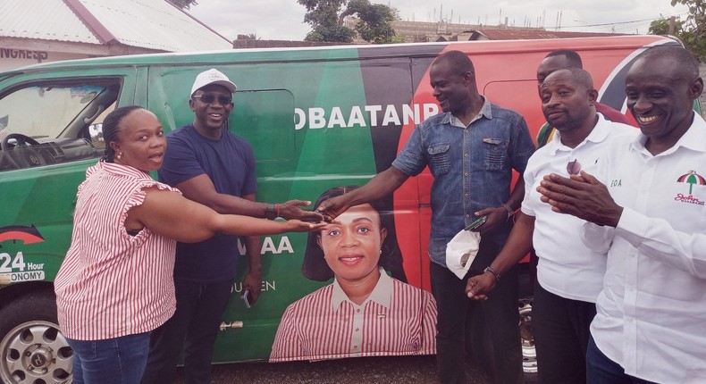 Kwame Awuah-Darko donates van, party paraphernalia to Juaben Constituency 