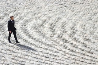 Emmanuel Macron: Kapitan tonącego statku