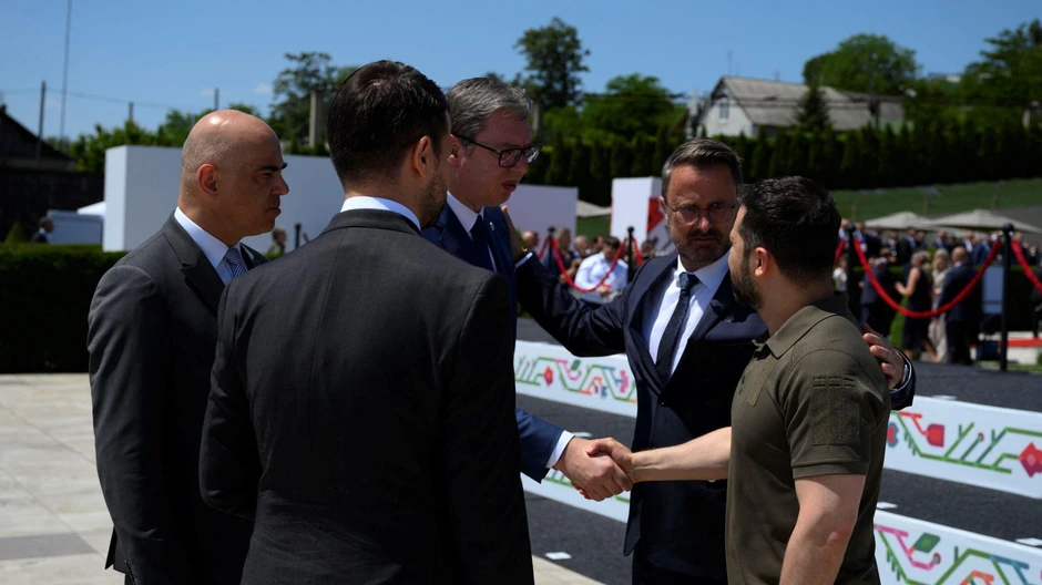Aleksandar Vučić i Vladimir Zelenski susreli su se u moldavskom Kišinjevu u junu 2023. na sastanku Evropske političke zajednice | Foto: Ukrainian Presidential Press Service/Handout via REUTERS