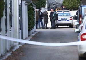 Kuća Zdravka Čolića bačena bomba