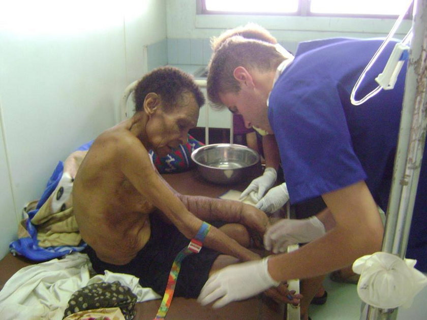 Lekarze w Papui