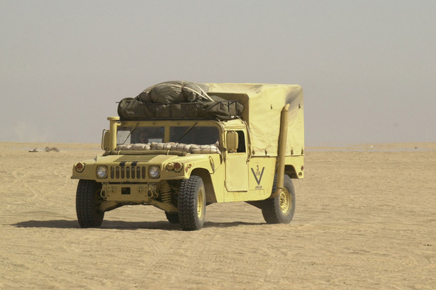 Transporter wojskowy Humvees