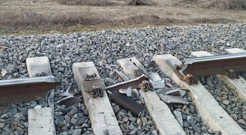 Pokret otpora Ateš tvrdio je odgovornost za dizanje u vazduh pruge kod sela Poštovo na Krimu krajem januara