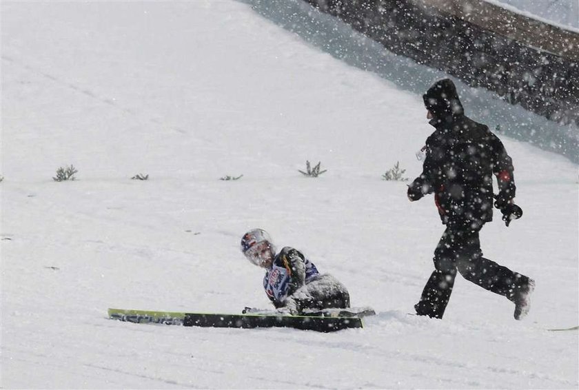 Kamil Stoch dużo odpoczywa, Adam Małysz chce jak najwięcej skakać